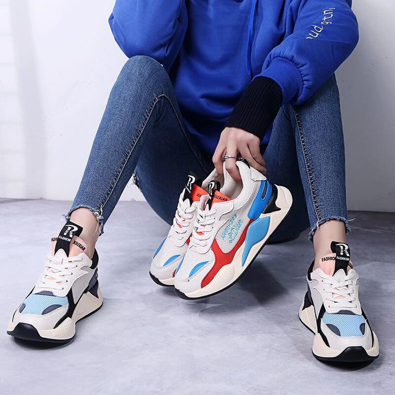 Ladies jogging shoesName: Ladies jogging shoes
Materials: Ladies jogging shoes
Experience comfort and style with our Ladies jogging shoes! The breathable cloth lining and polyurethane sSneakersPlush Fashion ShopPlush Fashion ShopLadies jogging shoes