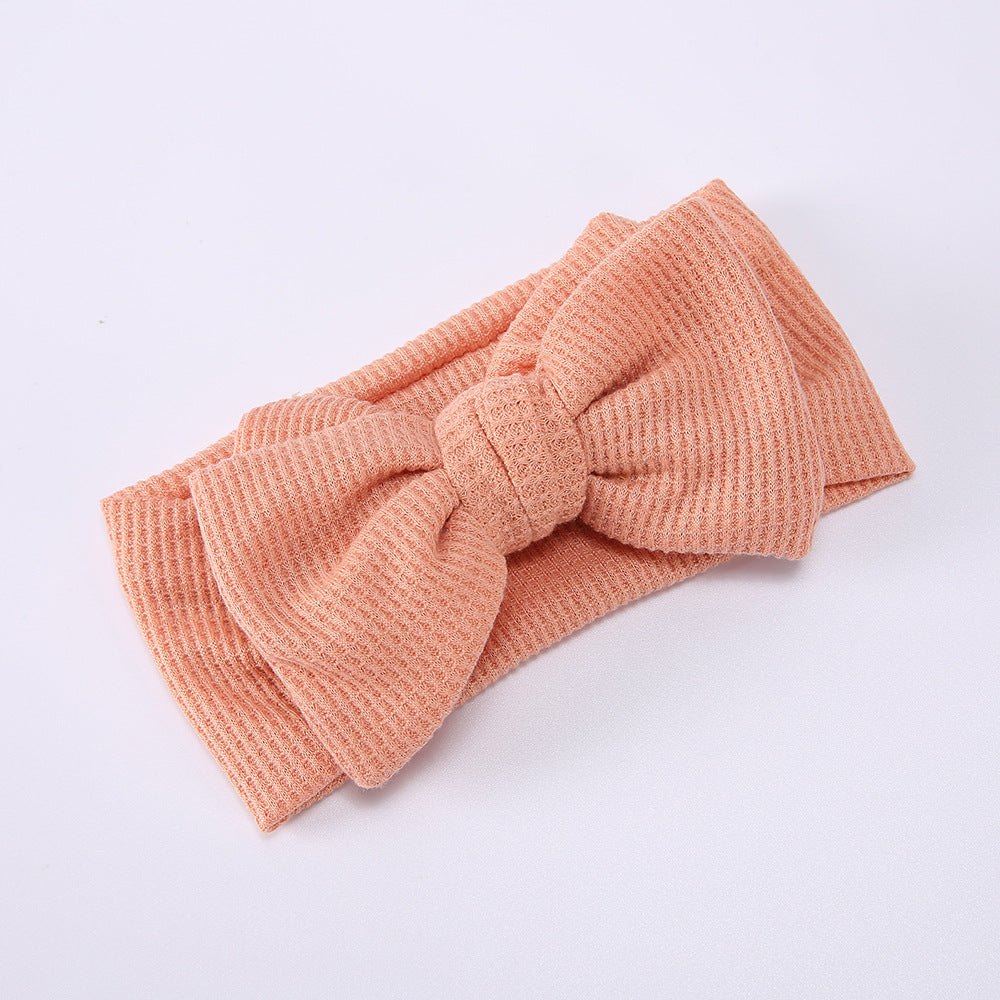 Infant Oversized Bow Hair BandAdd the perfect finishing touch to your little one's outfit with our Infant Oversized Bow Hair Band. Made with high-quality fabric and crafted with knitting technolohead bandPlush Fashions ShopPlush Fashion ShopInfant Oversized Bow Hair Band