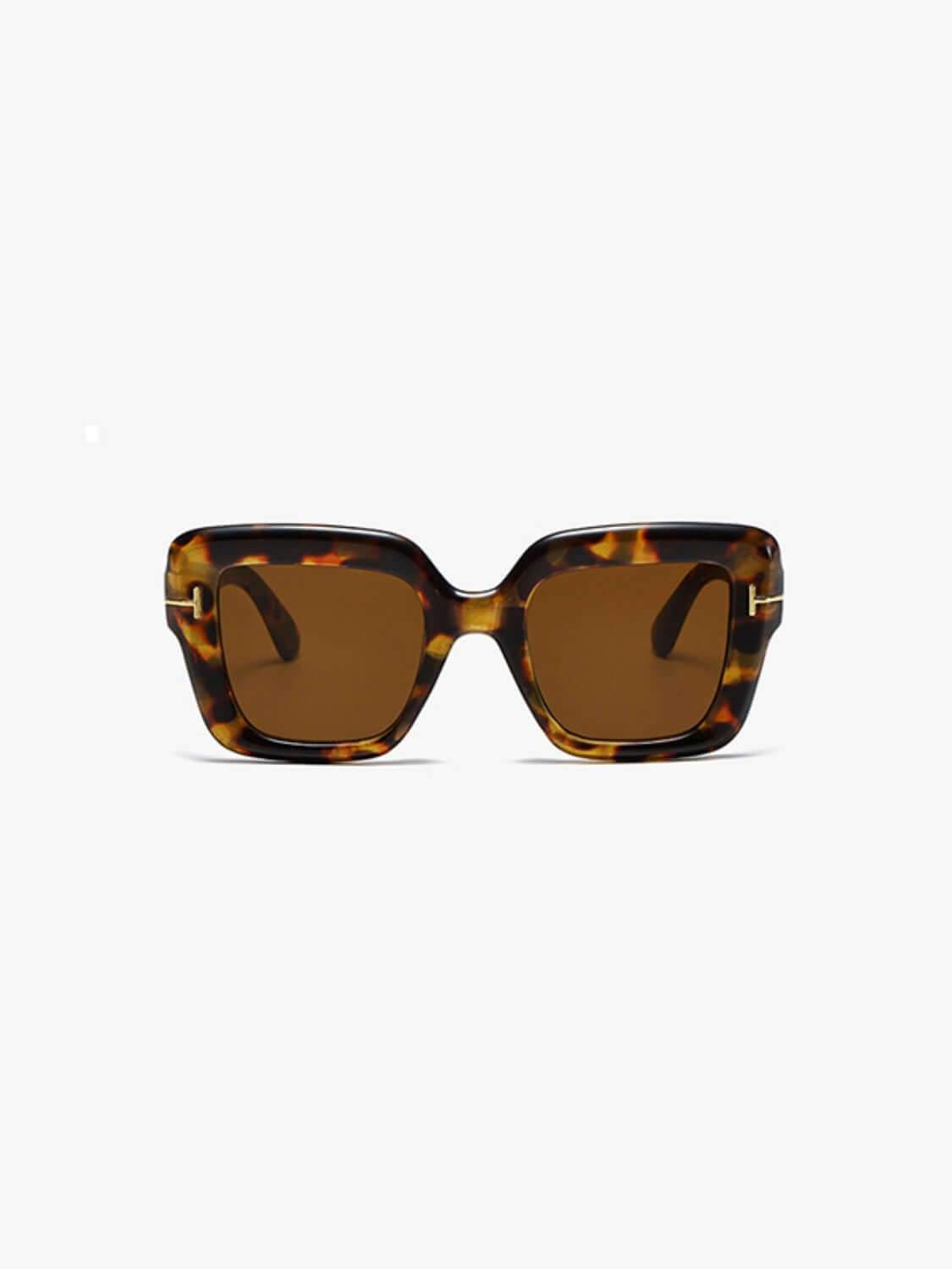 Polycarbonate Frame Square SunglassesIntroducing our Polycarbonate Frame Square Sunglasses, designed to add a stylish touch to your look while providing maximum protection with UV400 lens material. WithSun glassesPlush Fashion ShopPlush Fashion ShopPolycarbonate Frame Square Sunglasses