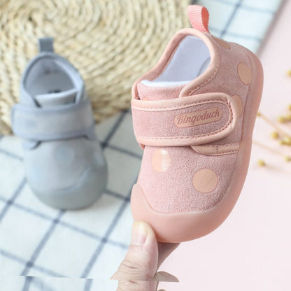 Infants And Toddlers Soft-soled Cotton Cloth Will Not Drop ShoesIntroducing the Infants And Toddlers Soft-soled Cotton Cloth Shoes! Perfect for toddlers in the summer, spring or fall. Made with breathable and wear-resistant cottoInfant ShoesPlush Fashions ShopPlush Fashion ShopInfants